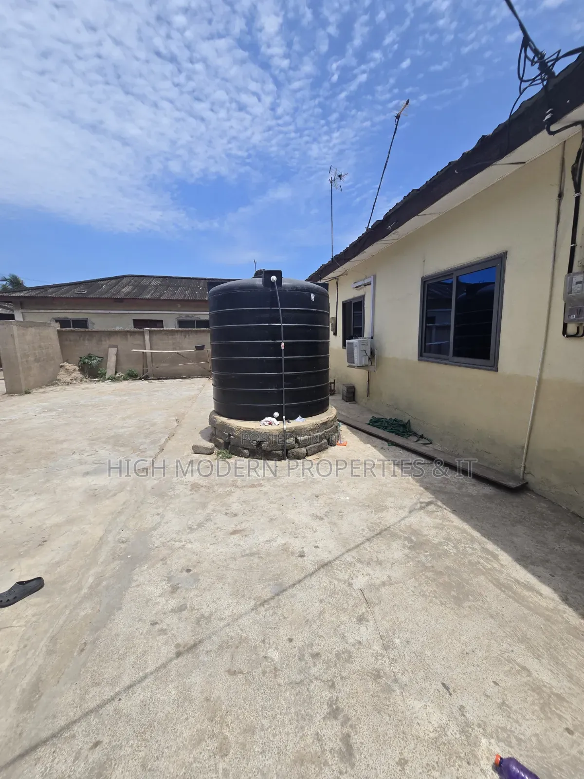 3bdrm House in Foward, Teshie for sale