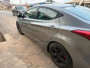 Hyundai Elantra 2012 Gray