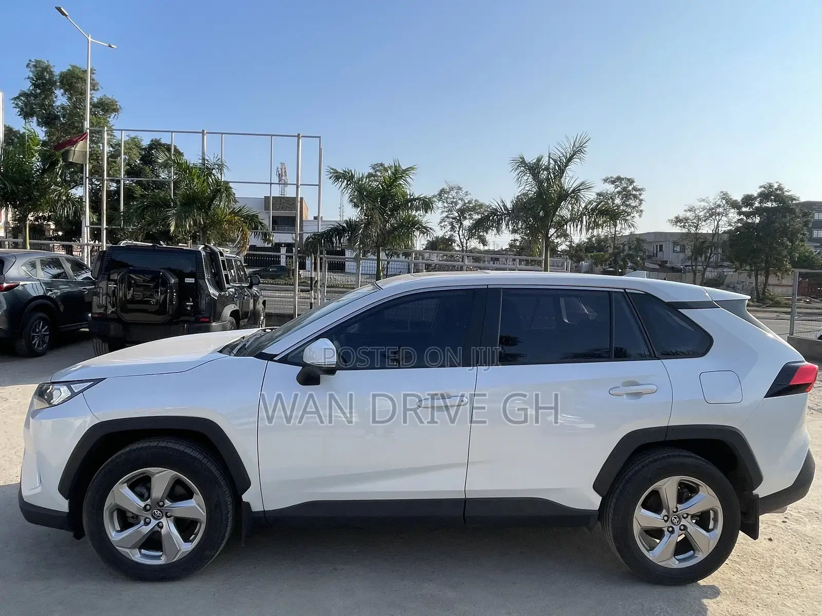 Toyota RAV4 Adventure 2022 White