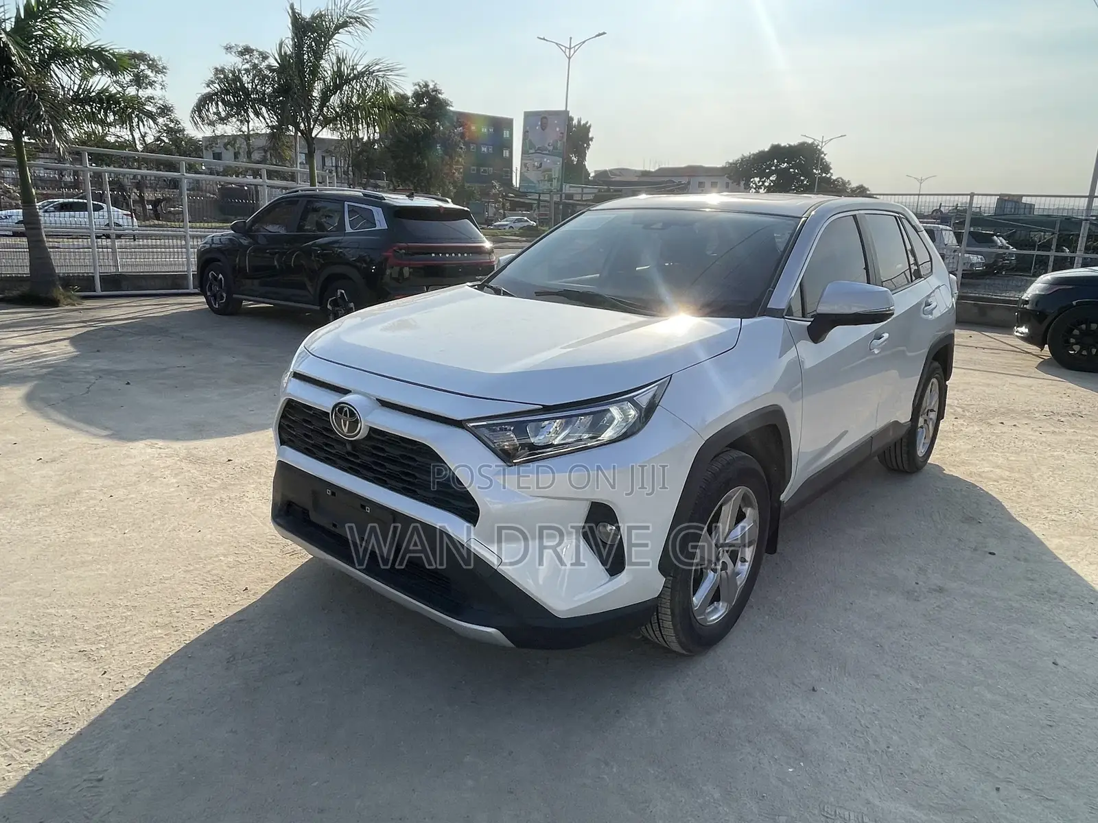 Toyota RAV4 Adventure 2022 White