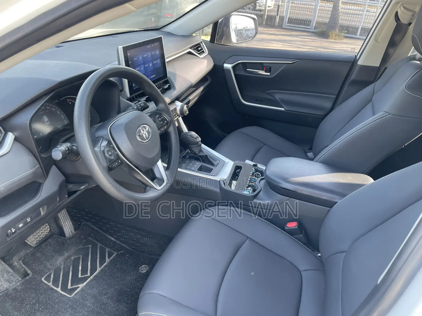 Toyota RAV4 Adventure 2022 White