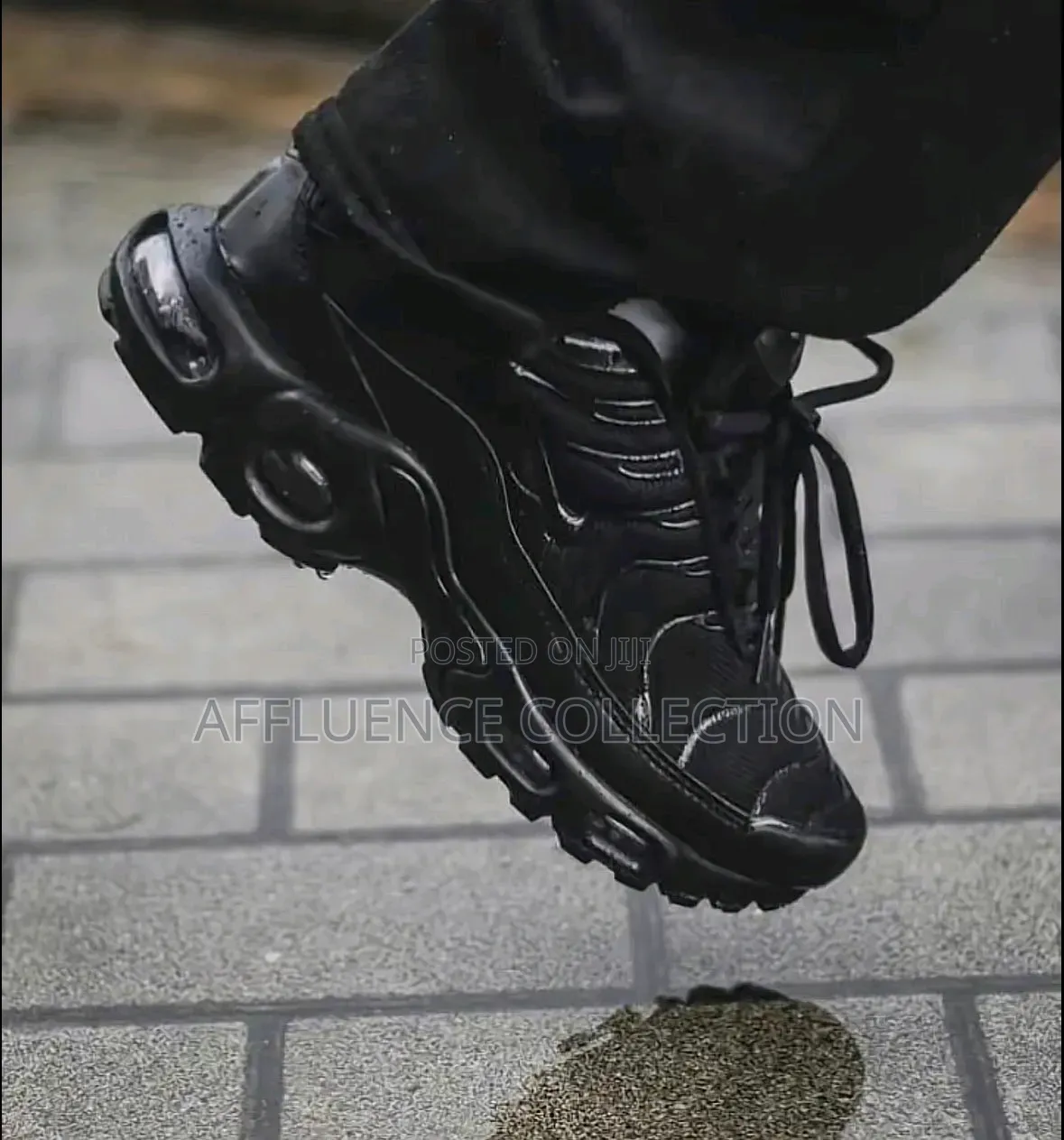 Black TN Sneakers