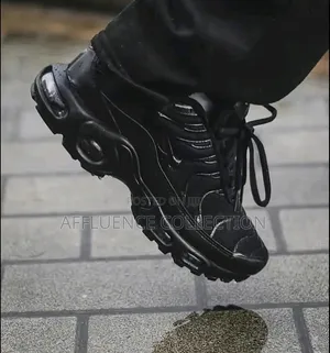 Black TN Sneakers