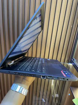 Laptop Lenovo IdeaPad 1 8GB Intel Core i7 SSD 256GB