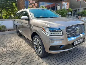 Lincoln Navigator L 2019 Gold