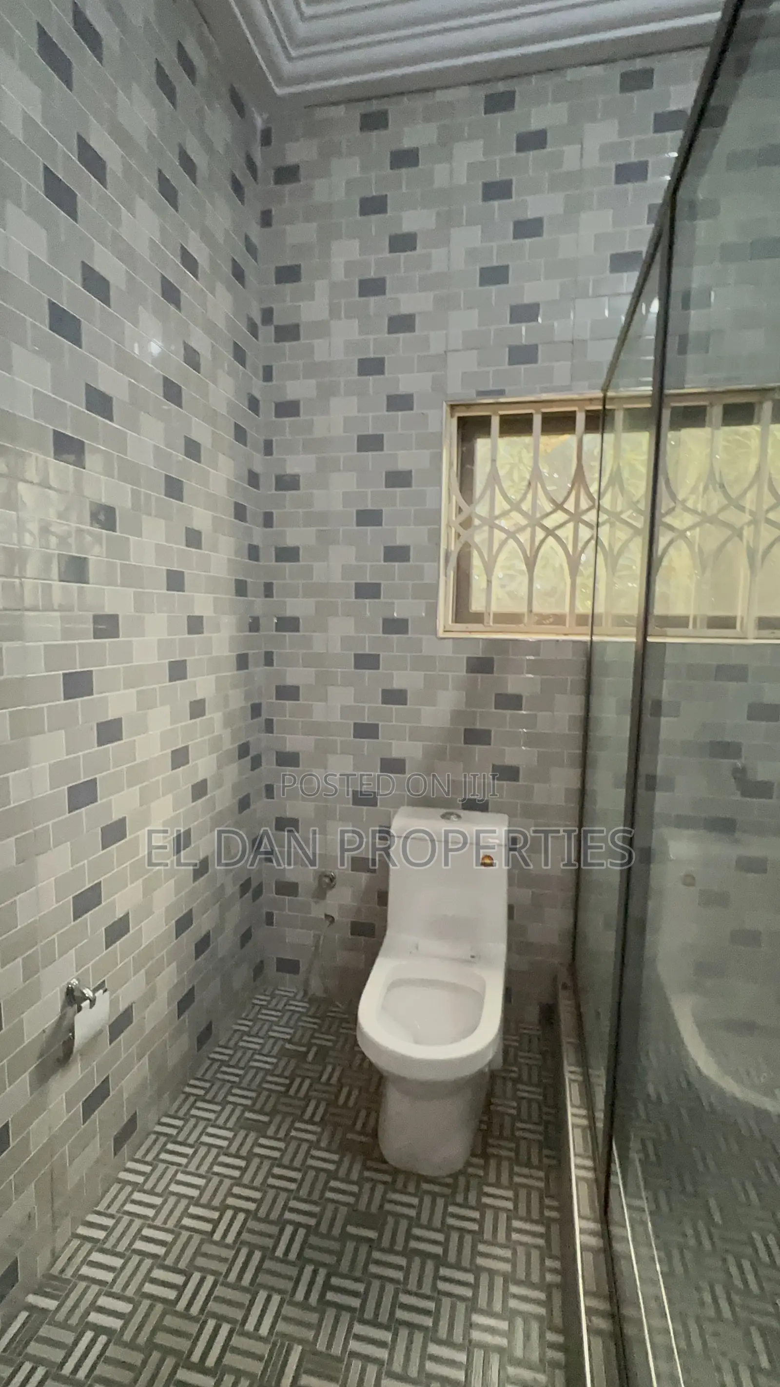 5bdrm House in Ejisu, Kumasi Metropolitan for sale