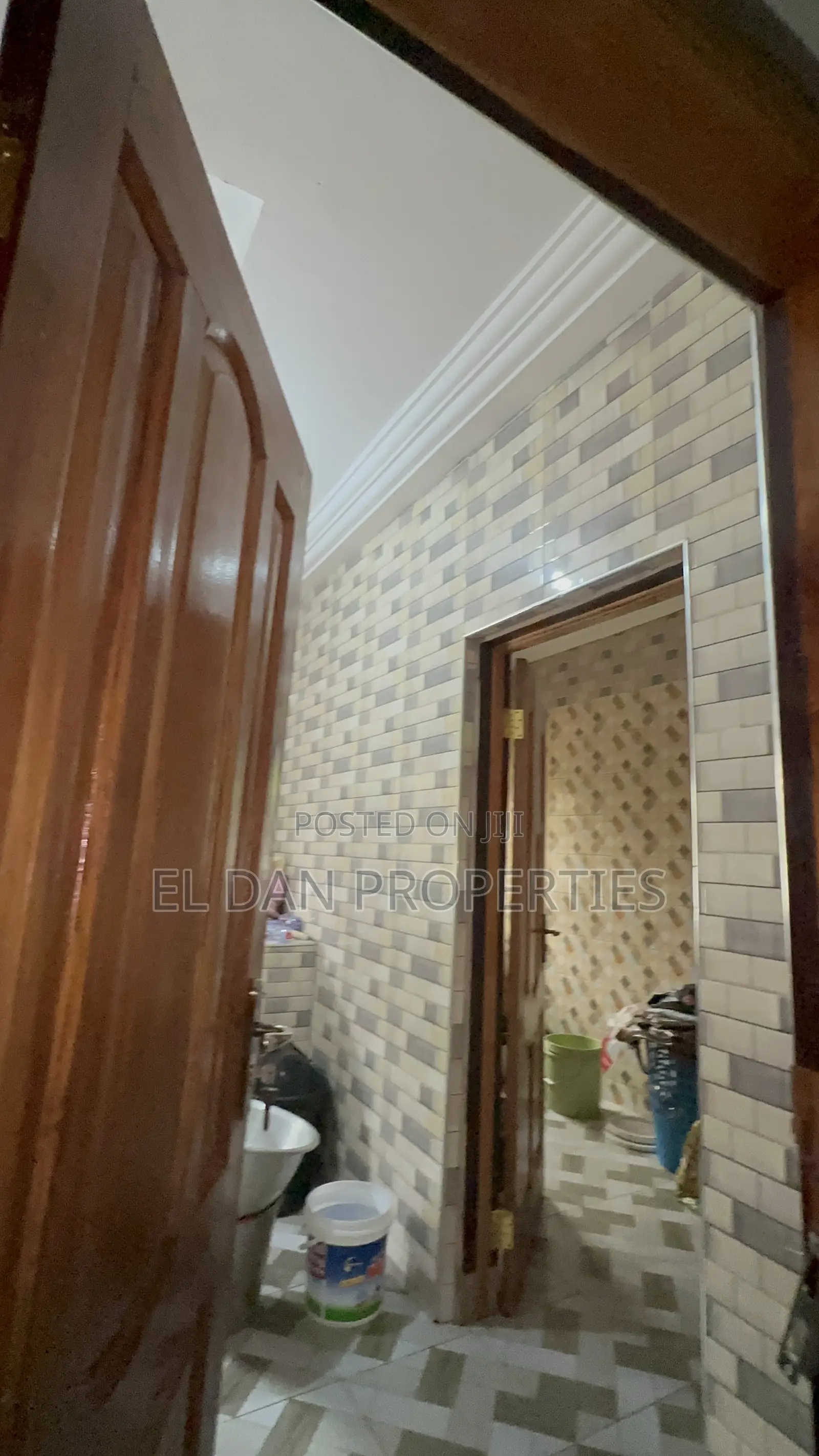 5bdrm House in Ejisu, Kumasi Metropolitan for sale