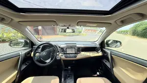 Toyota RAV4 XLE FWD (2.5L 4cyl 6A) 2017 Brown