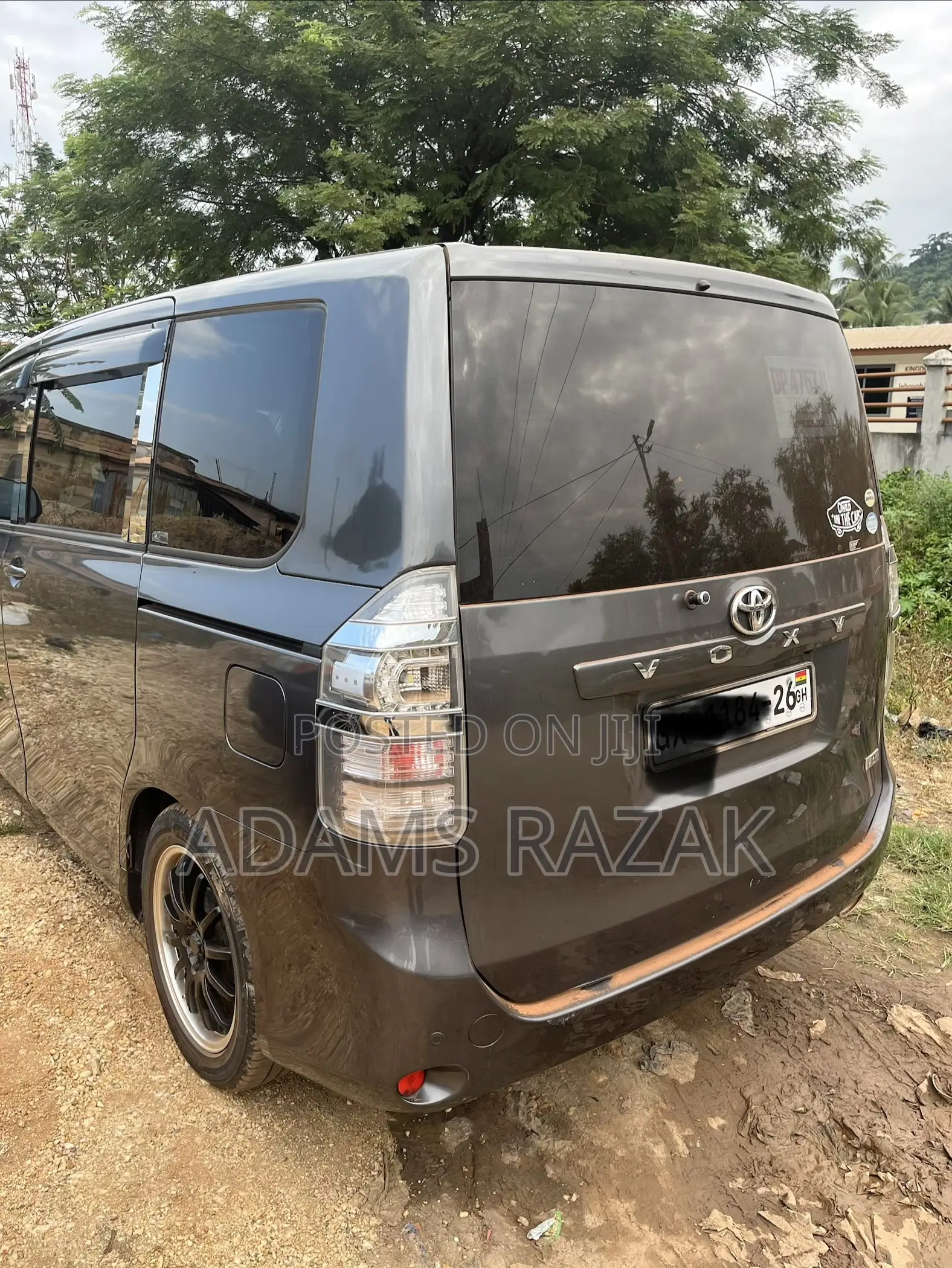 Toyota Voxy X 2WD 8-Seater 2013 Gray
