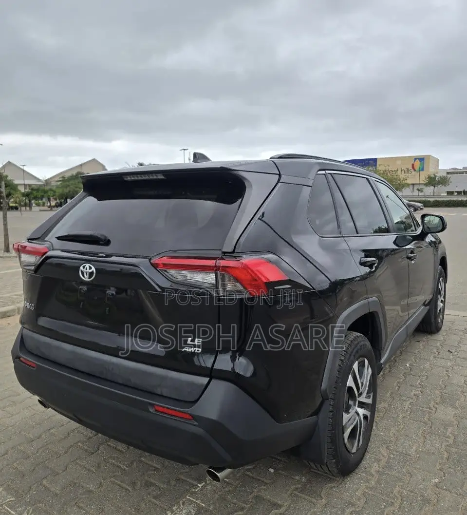Toyota RAV4 LE AWD 2020 Black