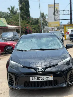 Toyota Corolla SE 4dr Sedan (1.8L 4cyl CVT) 2017 Black