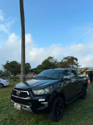 Toyota Hilux 2021 Gray