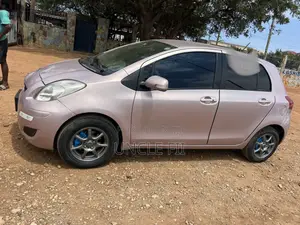 Toyota Vitz 1.3 AWD 3dr 2010 Silver