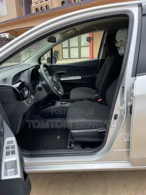 Toyota Vitz 1.3 AWD 5dr 2015 Silver