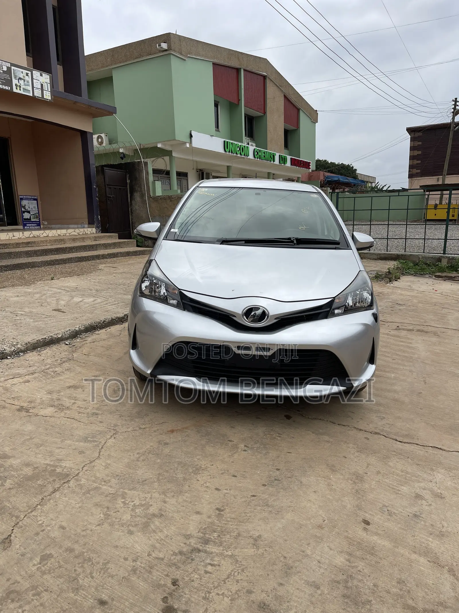 Toyota Vitz 1.3 AWD 5dr 2015 Silver