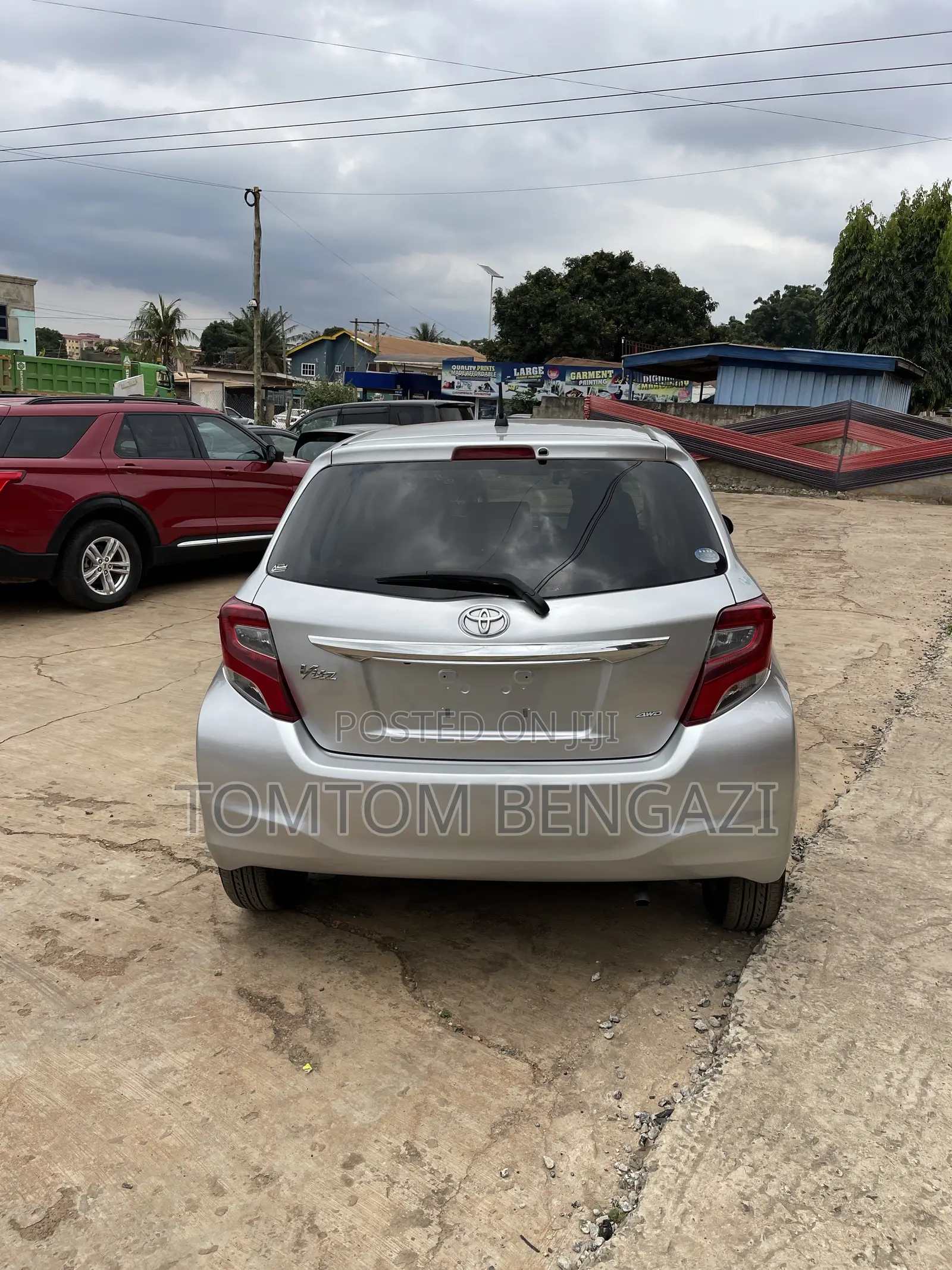Toyota Vitz 1.3 AWD 5dr 2015 Silver