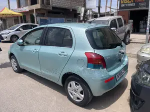 Toyota Vitz 1.3 AWD 3dr 2010 Green
