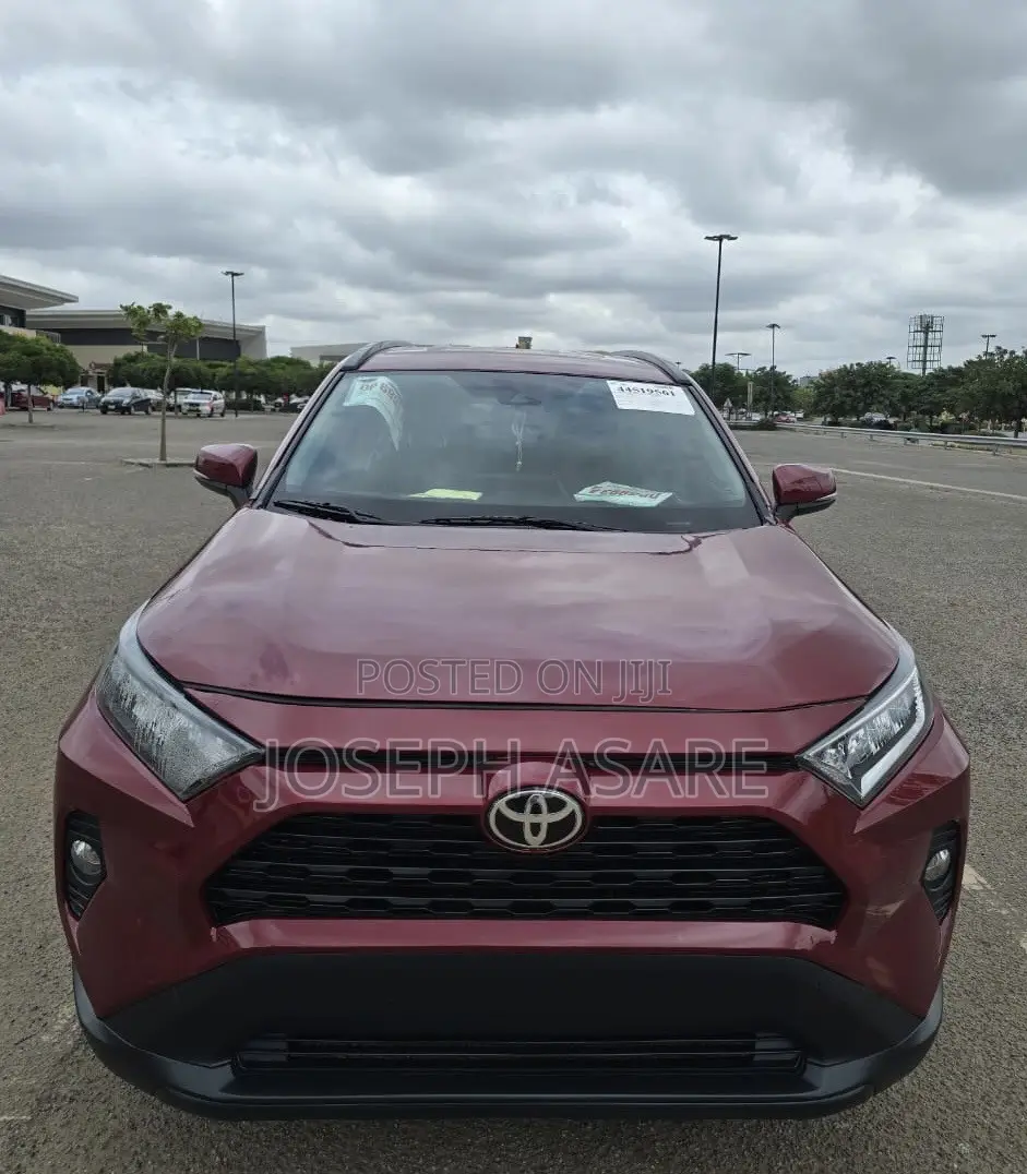 Toyota RAV4 LE AWD 2020 Red