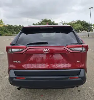 Toyota RAV4 LE AWD 2020 Red