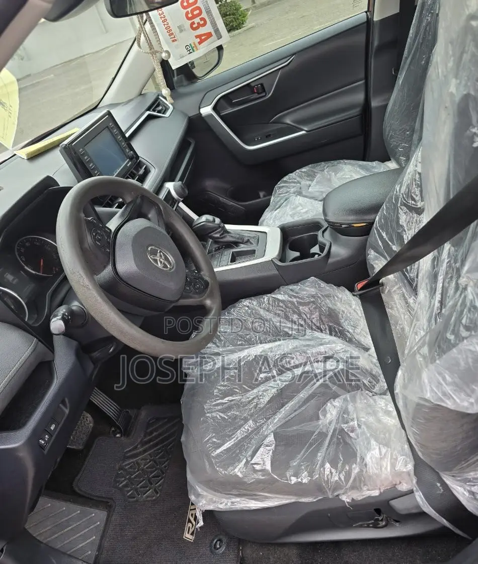 Toyota RAV4 LE AWD 2020 Red
