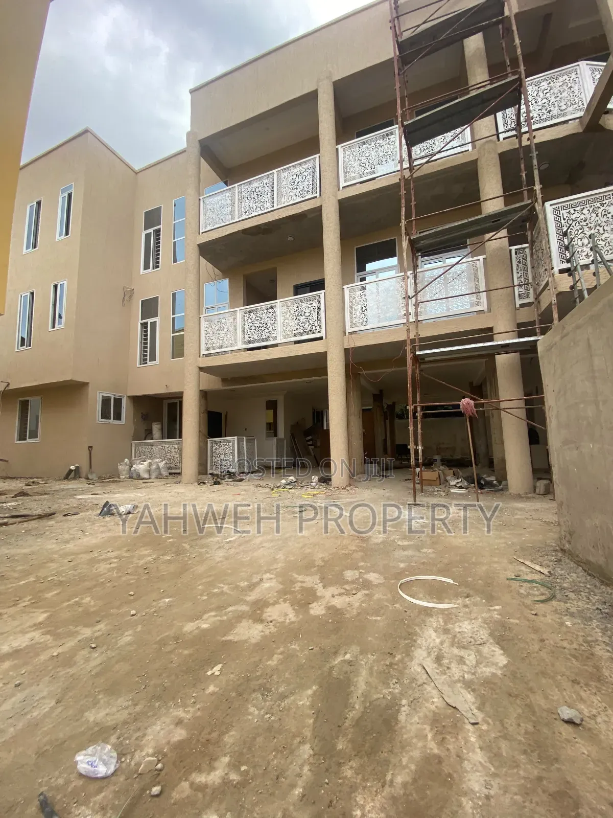 2bdrm Apartment in Batsonaa, Baatsona Total for rent