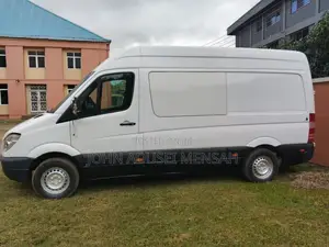 Mercedes-Benz Sprinter 2011 White