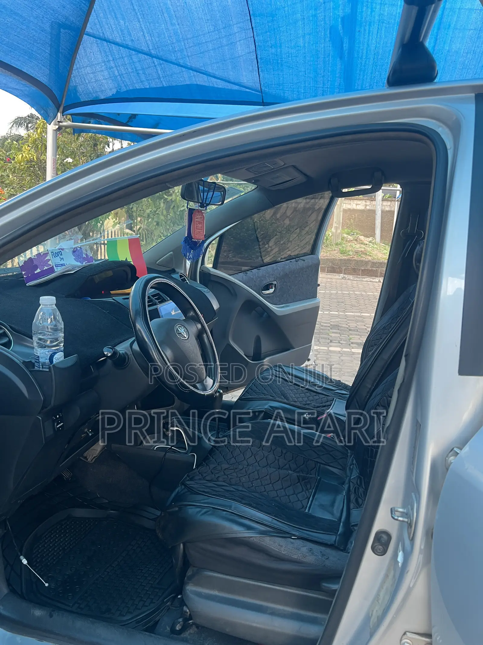 Toyota Vitz 1.3 AWD 3dr 2010 Silver