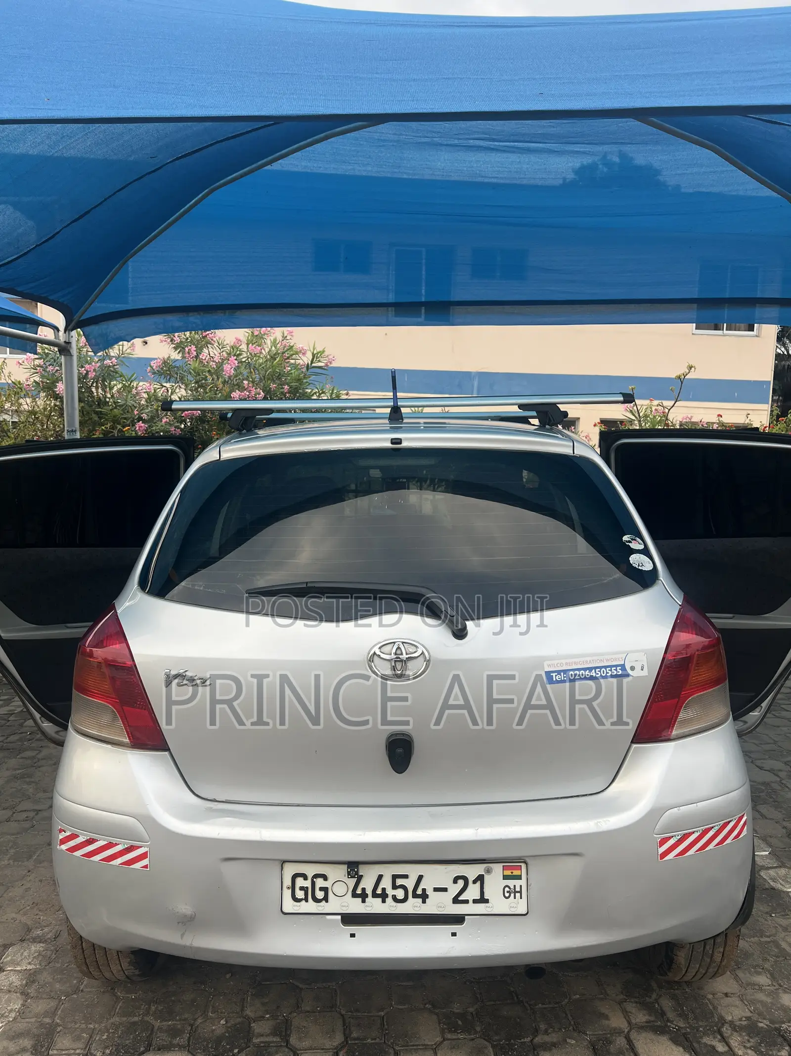Toyota Vitz 1.3 AWD 3dr 2010 Silver