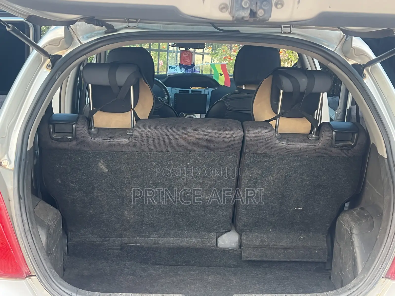 Toyota Vitz 1.3 AWD 3dr 2010 Silver