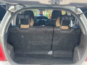 Toyota Vitz 1.3 AWD 3dr 2010 Silver