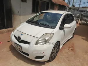 Toyota Vitz 2010 White