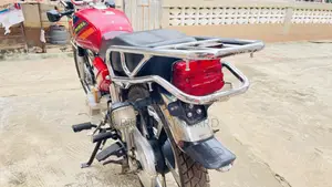 Royal Enfield Signals 2025 Red