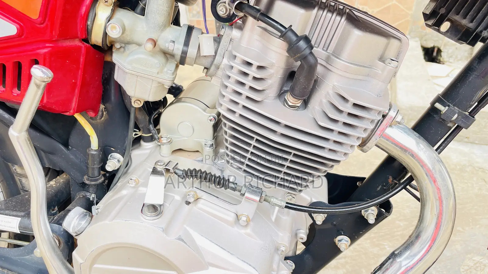 Royal Enfield Signals 2025 Red