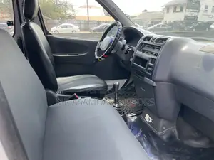 Toyota HiAce 2008 White
