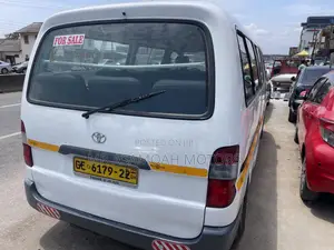 Toyota HiAce 2008 White