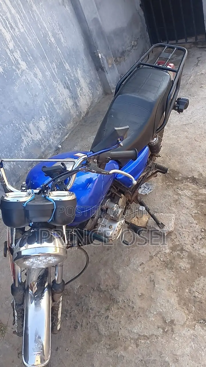 Royal Motorcycle 2022 Blue