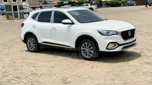 MG HS 20T DCT Deluxe 2019 White