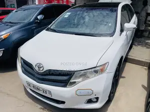 Toyota Venza AWD 2010 White