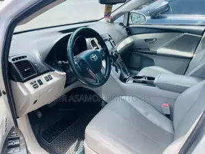 Toyota Venza AWD 2010 White