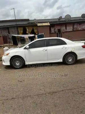 Toyota Corolla 2013 White