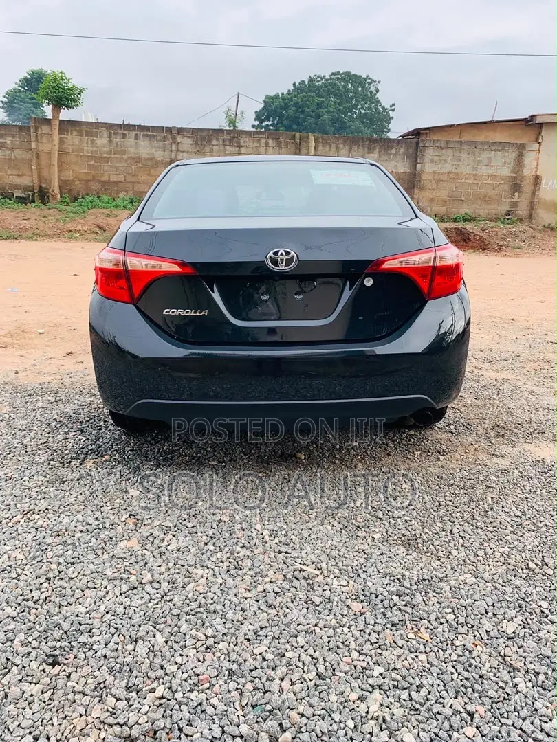 Toyota Corolla LE 4dr Sedan (1.8L 4cyl CVT) 2017 Black