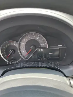 Toyota Vitz 1.3 FWD 5dr 2015 Burgundy