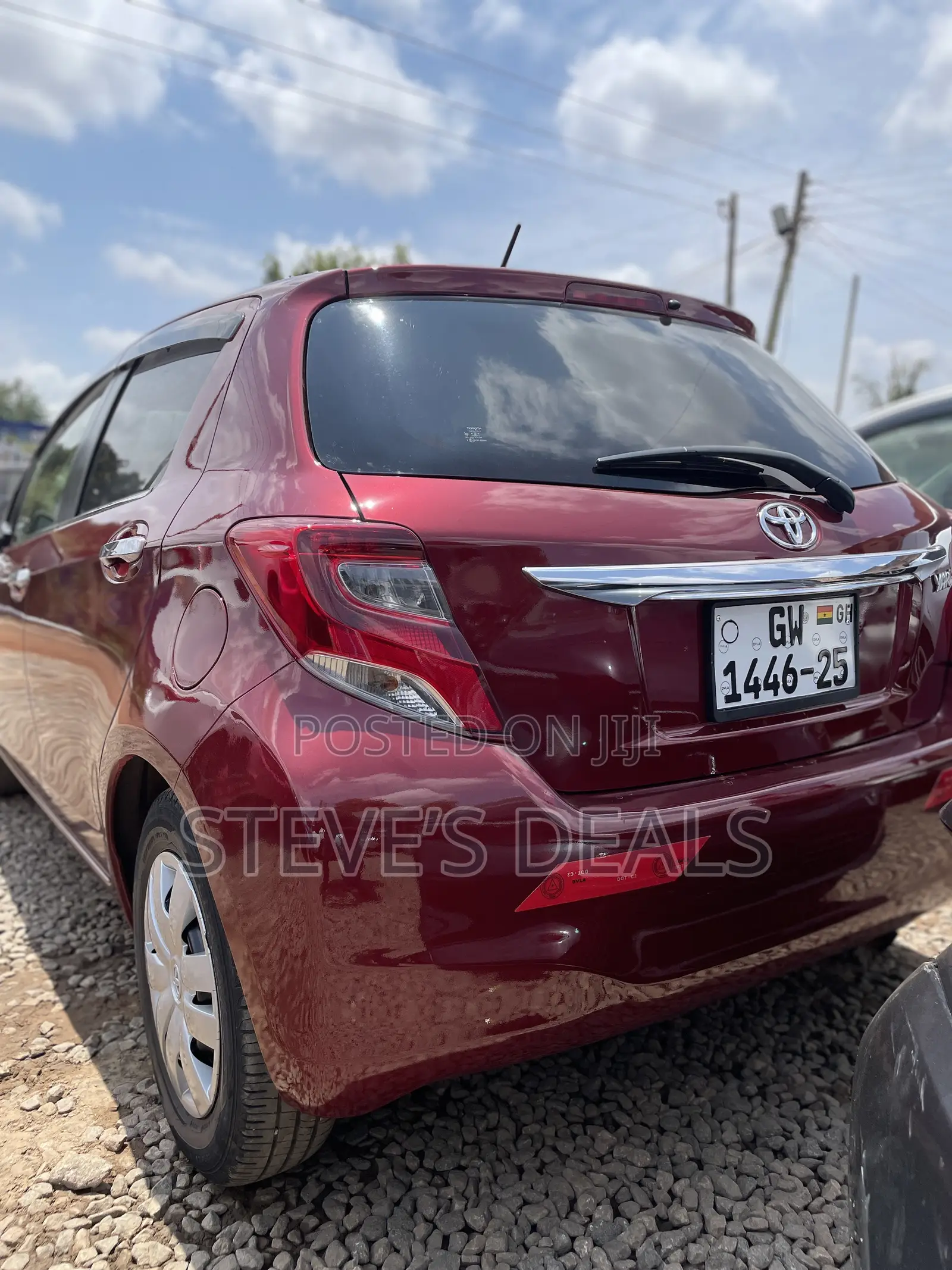 Toyota Vitz 1.3 FWD 5dr 2015 Burgundy