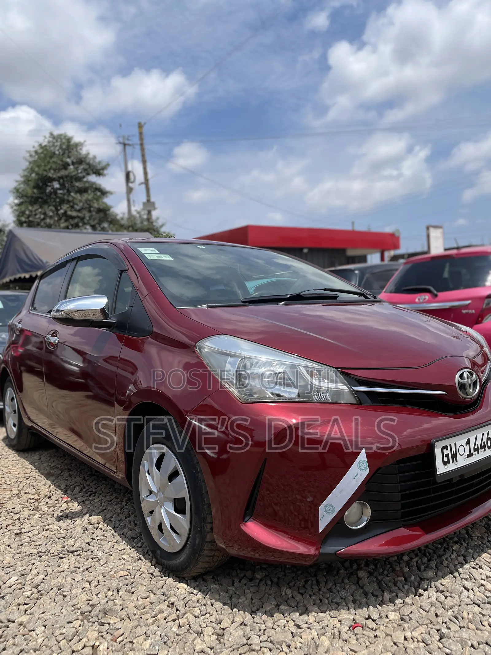 Toyota Vitz 1.3 FWD 5dr 2015 Burgundy