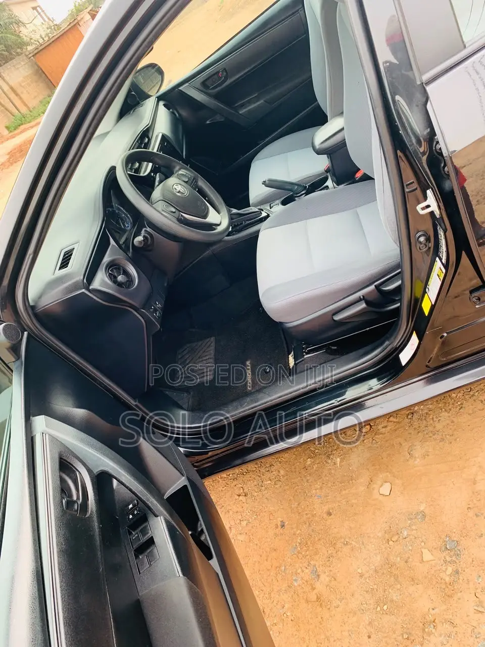 Toyota Corolla LE 4dr Sedan (1.8L 4cyl CVT) 2017 Black