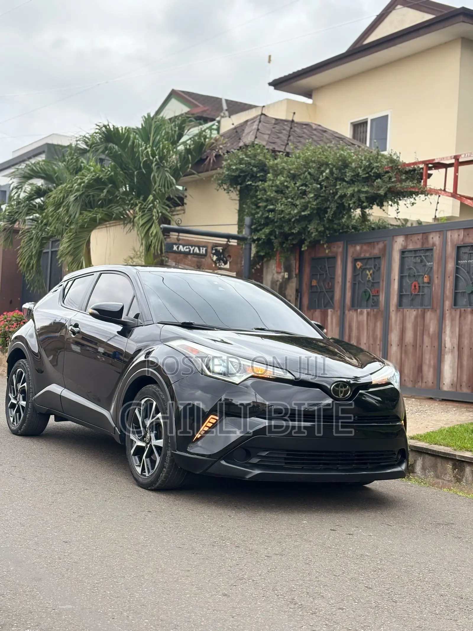 Toyota C-HR LE FWD 2019 Black