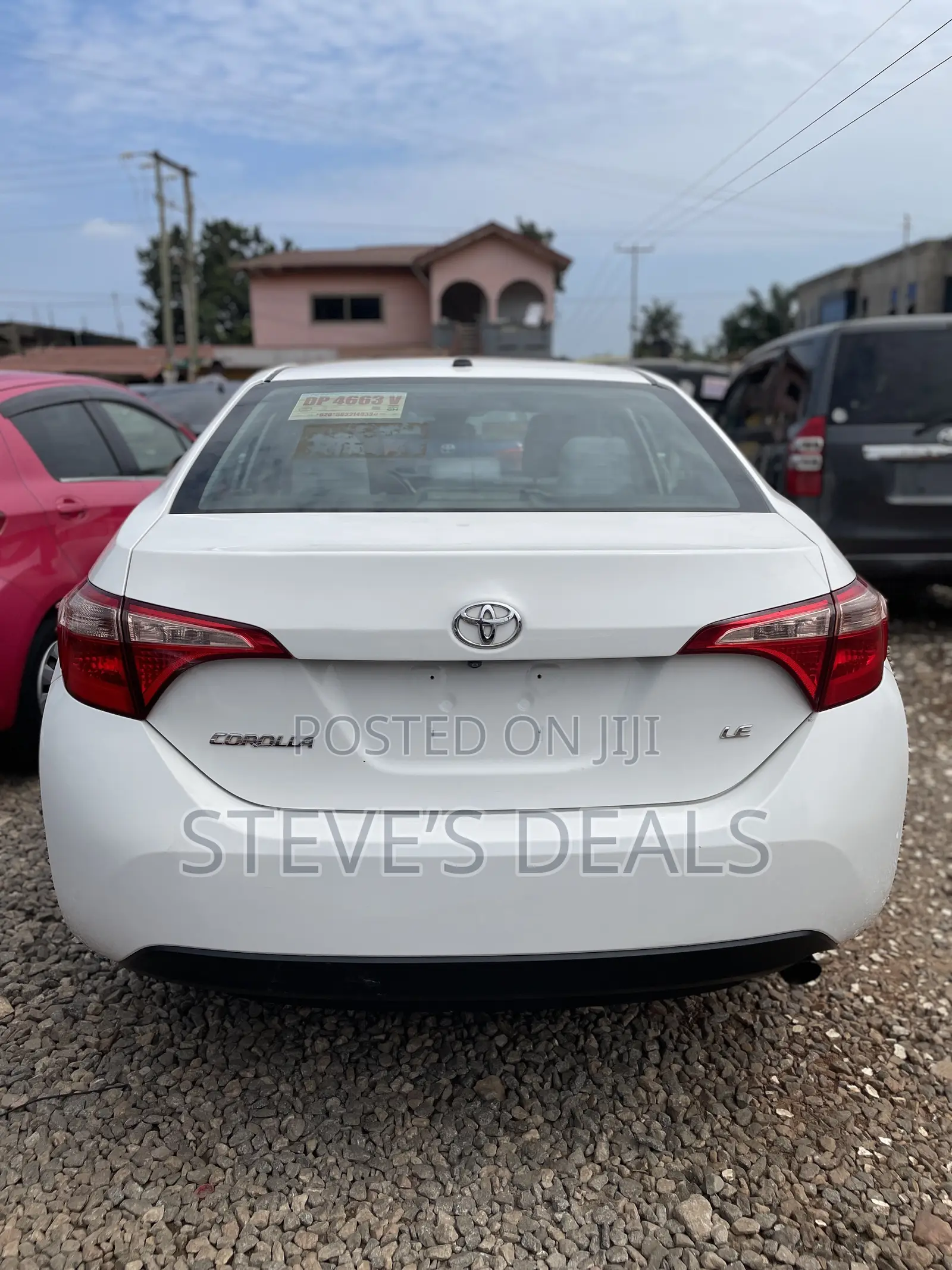 Toyota Corolla LE 4dr Sedan (1.8L 4cyl CVT) 2017 White