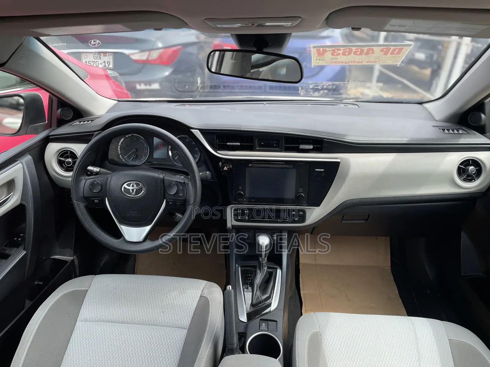 Toyota Corolla LE 4dr Sedan (1.8L 4cyl CVT) 2017 White