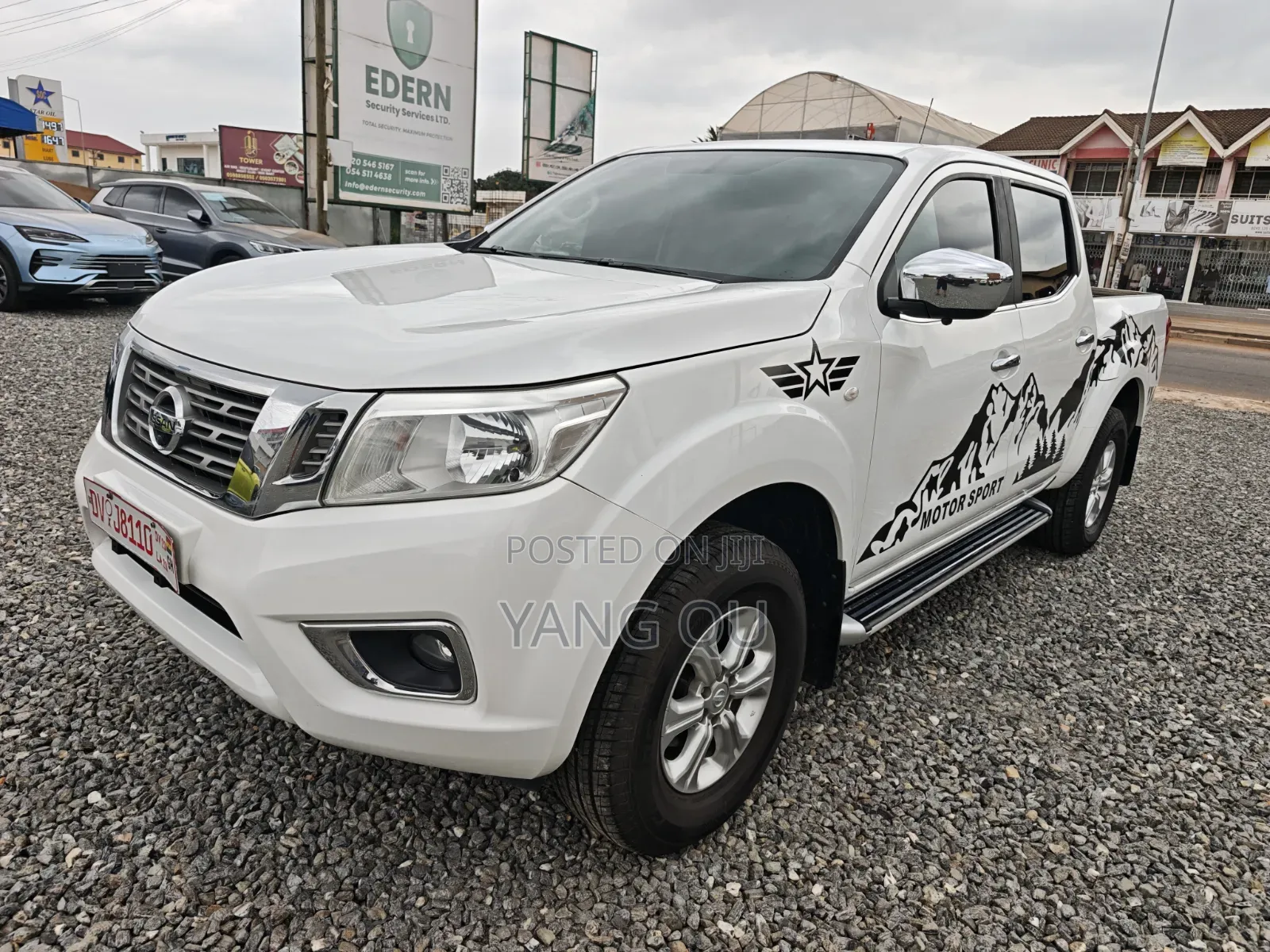 Nissan Navara 2019 White