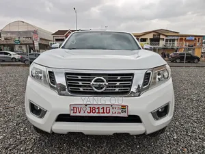 Nissan Navara 2019 White